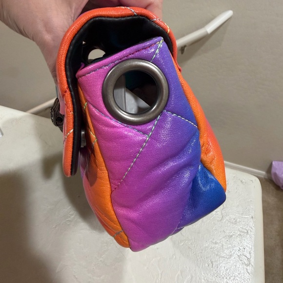 KURT GEIGER LONDON MEDIUM KENSINGTON SOFT LEATHER QUILTED RAINBOW OMBRE BAG - Picture 4 of 10